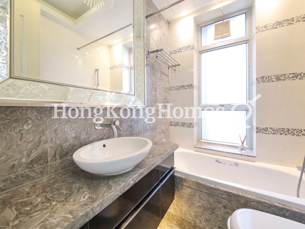 Guest Bathroom — Casa 880, Quarry Bay