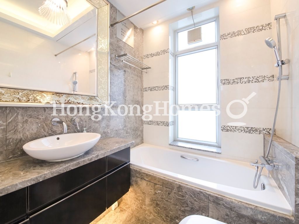 Master Bathroom — Casa 880, Quarry Bay