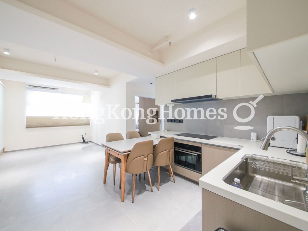 Living and Dining Room — Glenealy Tower (Wah Cheong Building), Central
