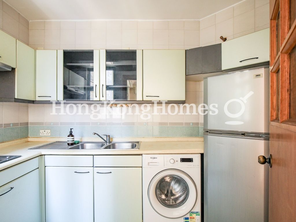 Kitchen — Goldwin Heights, Mid-levels West
