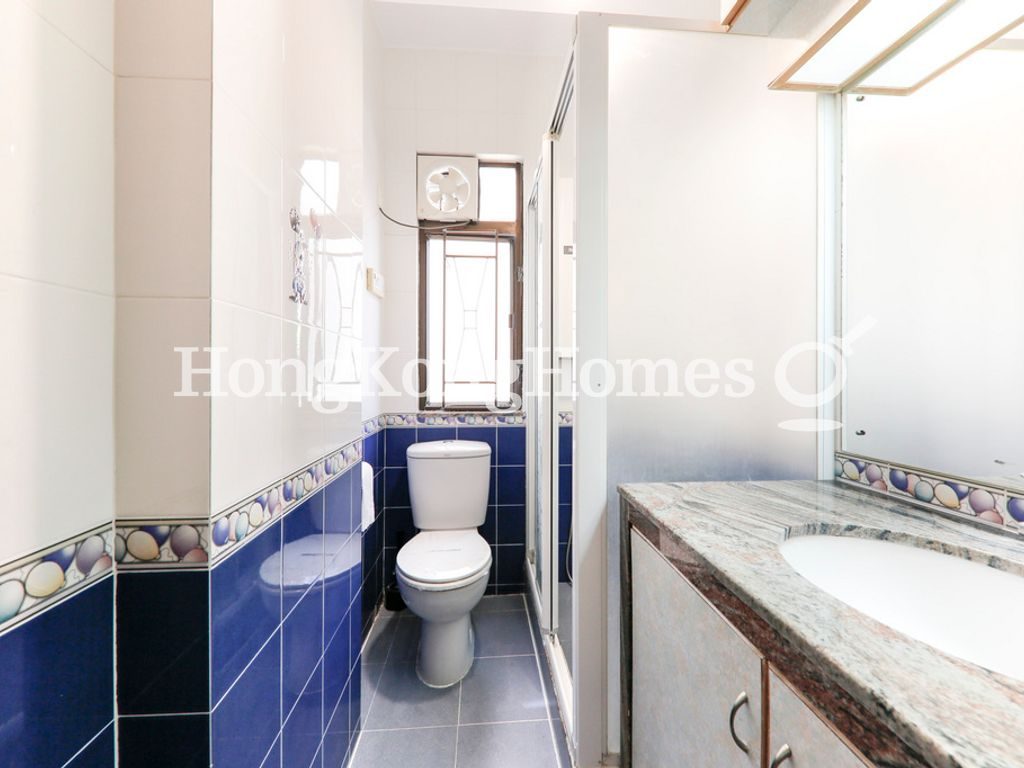 Guest Bathroom — Honiton Building, Mid-levels West