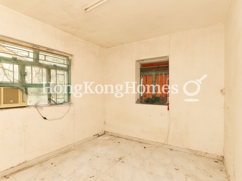 Second Bedroom — 豪華大廈，西半山