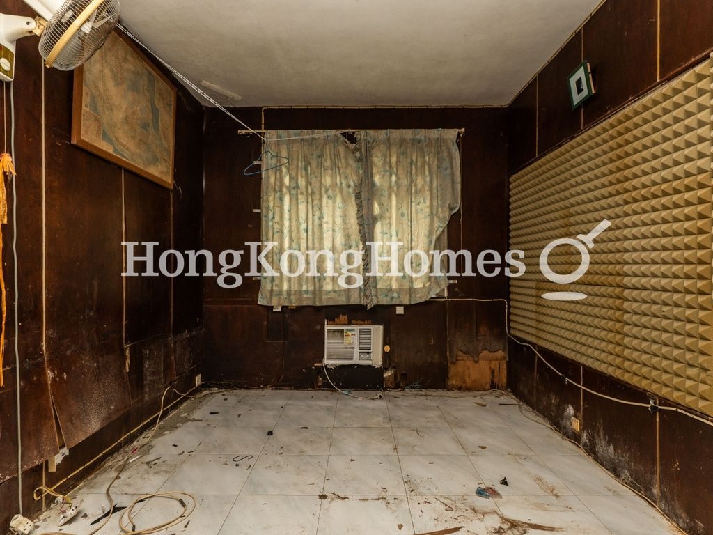 Third Bedroom — 豪華大廈，西半山