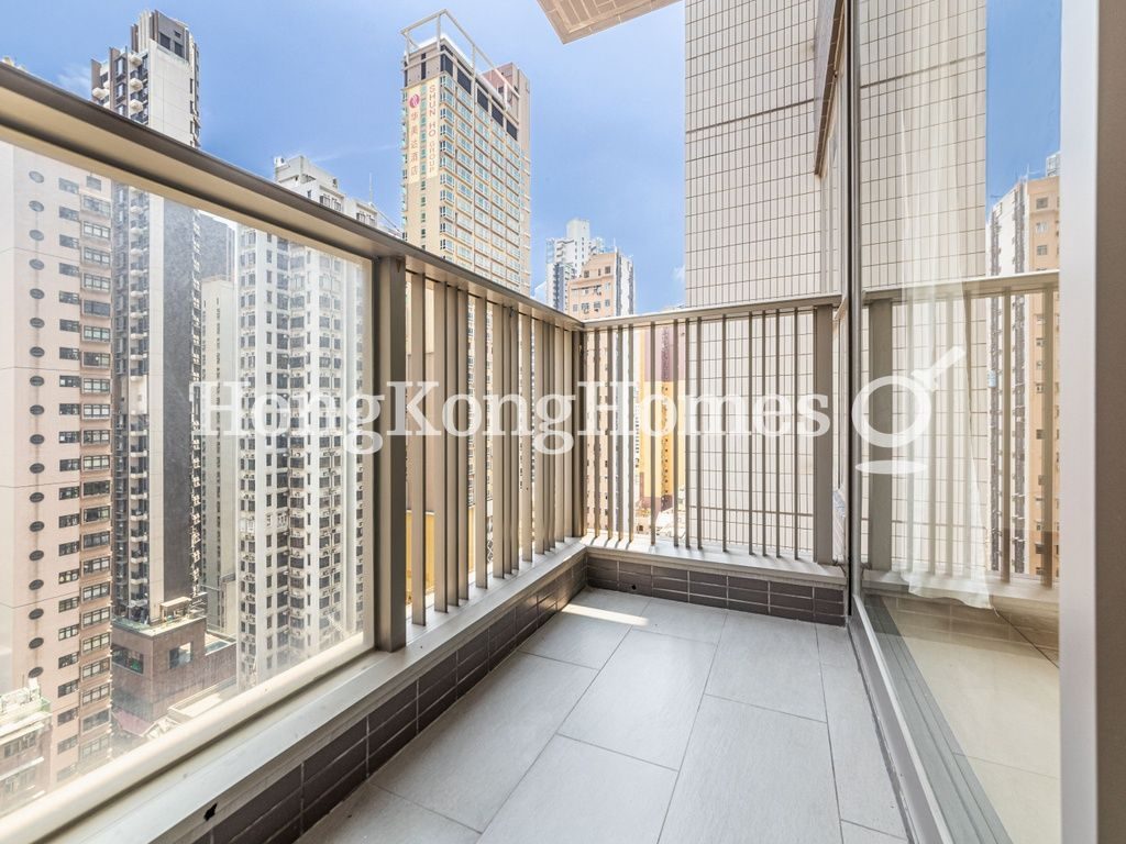 balcony off living room — 縉城峰-第2座，西營盤