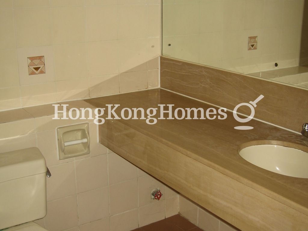 Master Bathroom — 愉景灣 4 期 -  蘅峰 - 蘅欣徑 - 第29座，愉景灣