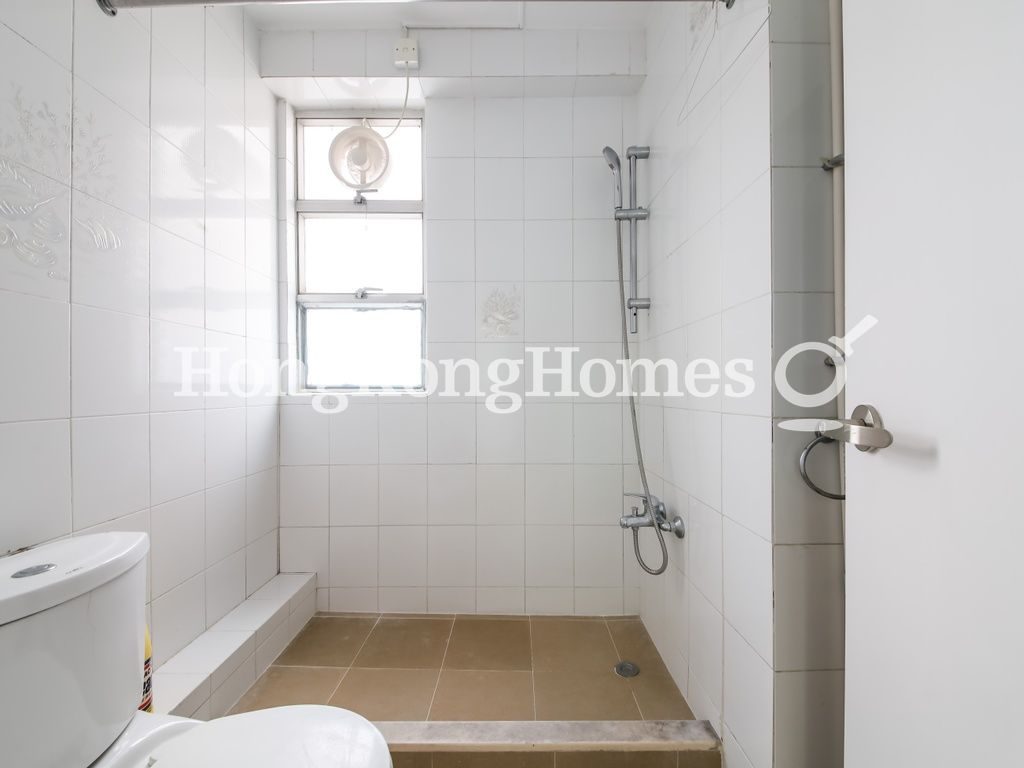 Guest Bathroom — 鳳凰閣 - 第02座，東半山
