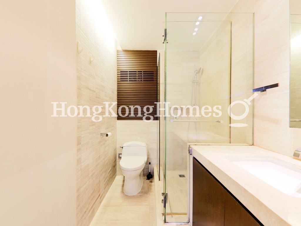 Ensuite Bathroom — Robinson Heights I, Mid-levels West