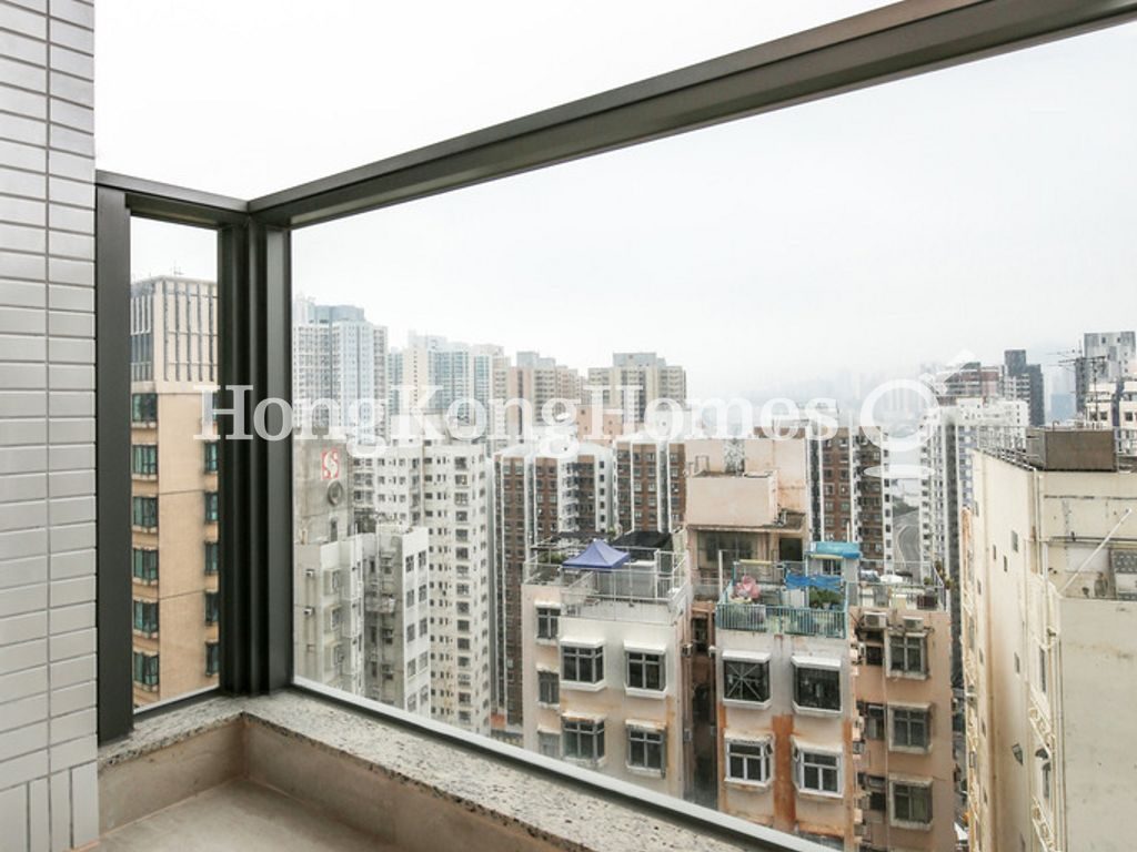 Balcony off Living and Dining Area — 形薈 - 第1A座，筲箕灣