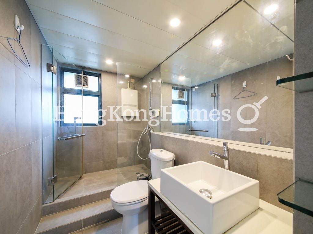 Guest Bathroom — 羅便臣道80號 - 第01座，西半山