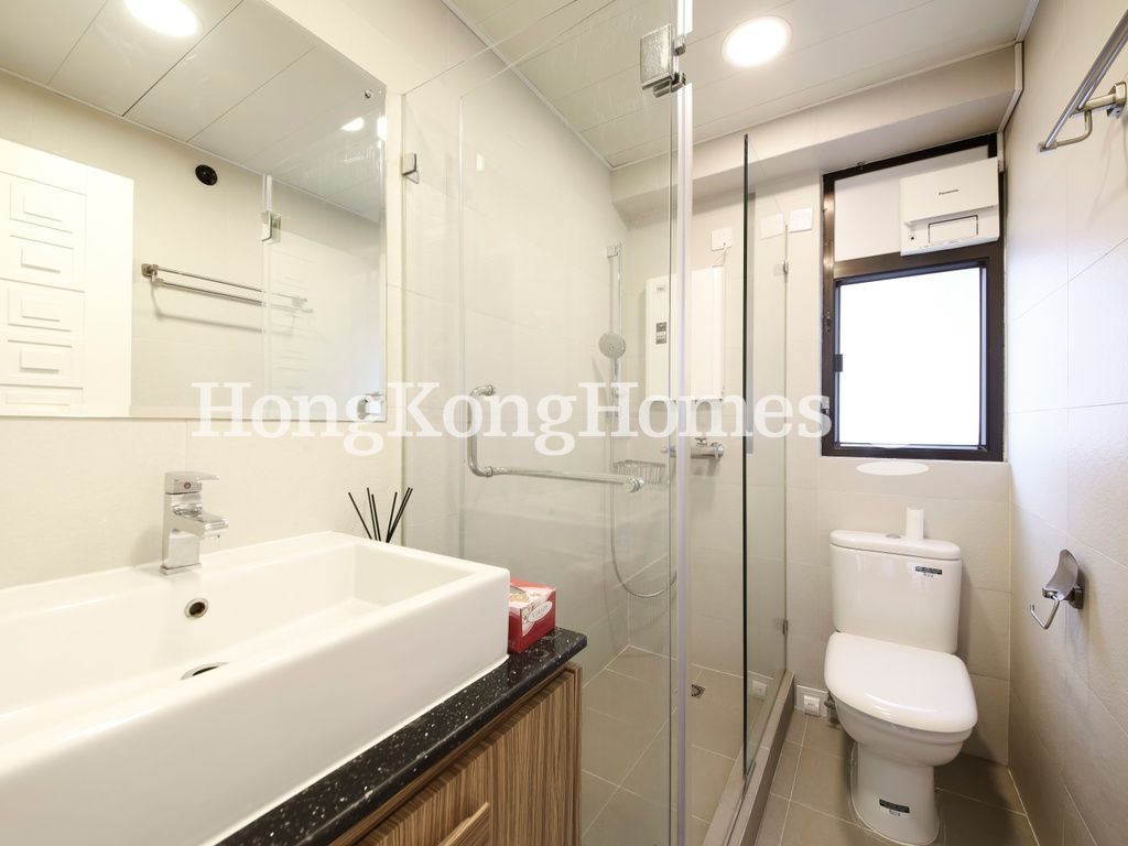 Guest Bathroom — 應彪大廈，西半山