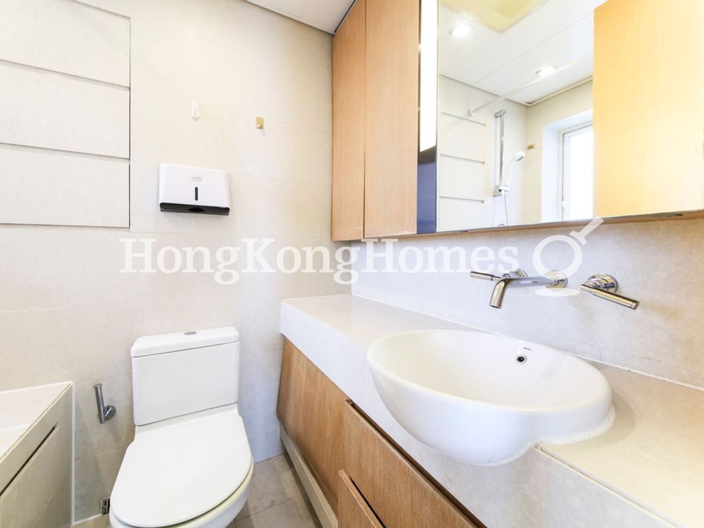 Guest Bathroom — 港濤軒，北角