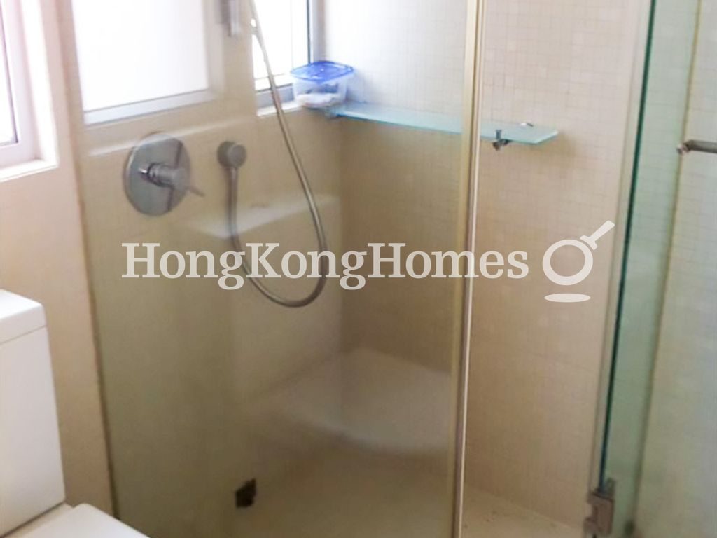 Guest Bathroom — 正大花園大廈，西半山