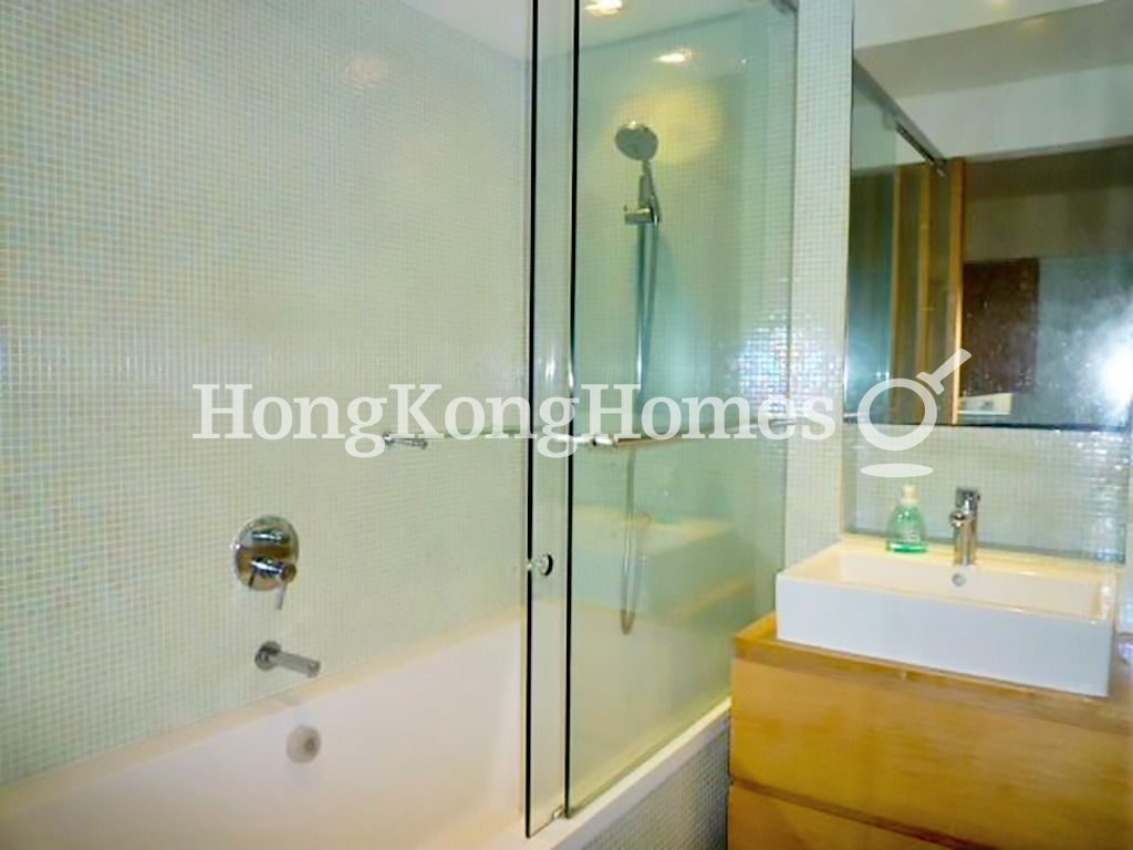 Master Bathroom — 正大花園大廈，西半山