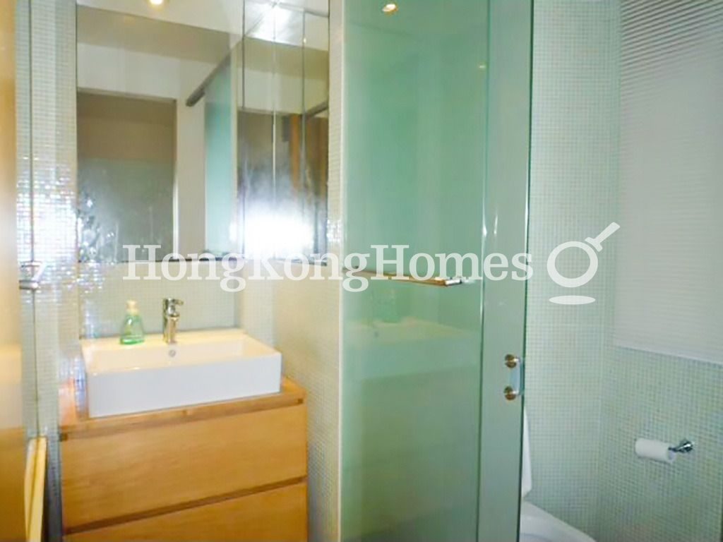 Master Bathroom — 正大花園大廈，西半山