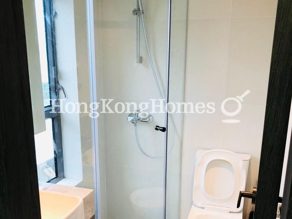 Master Bathroom — Victoria Road, 60, Western / Kennedy Town