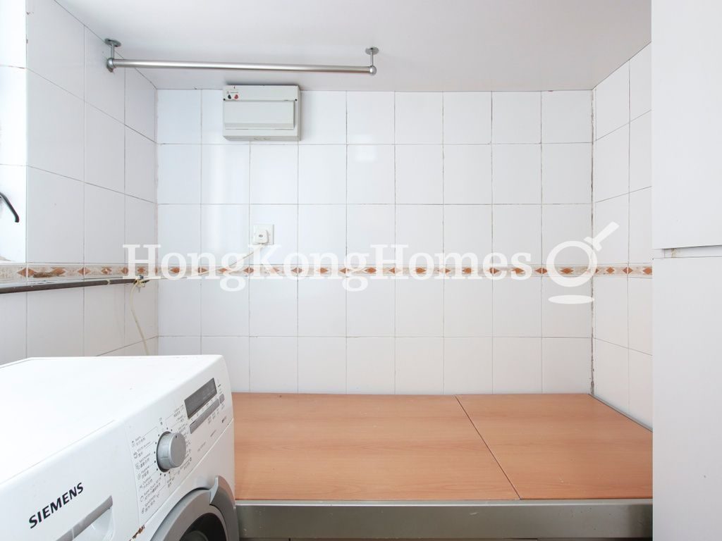 Maid's Room — Ying Piu Mansion, Mid-levels West