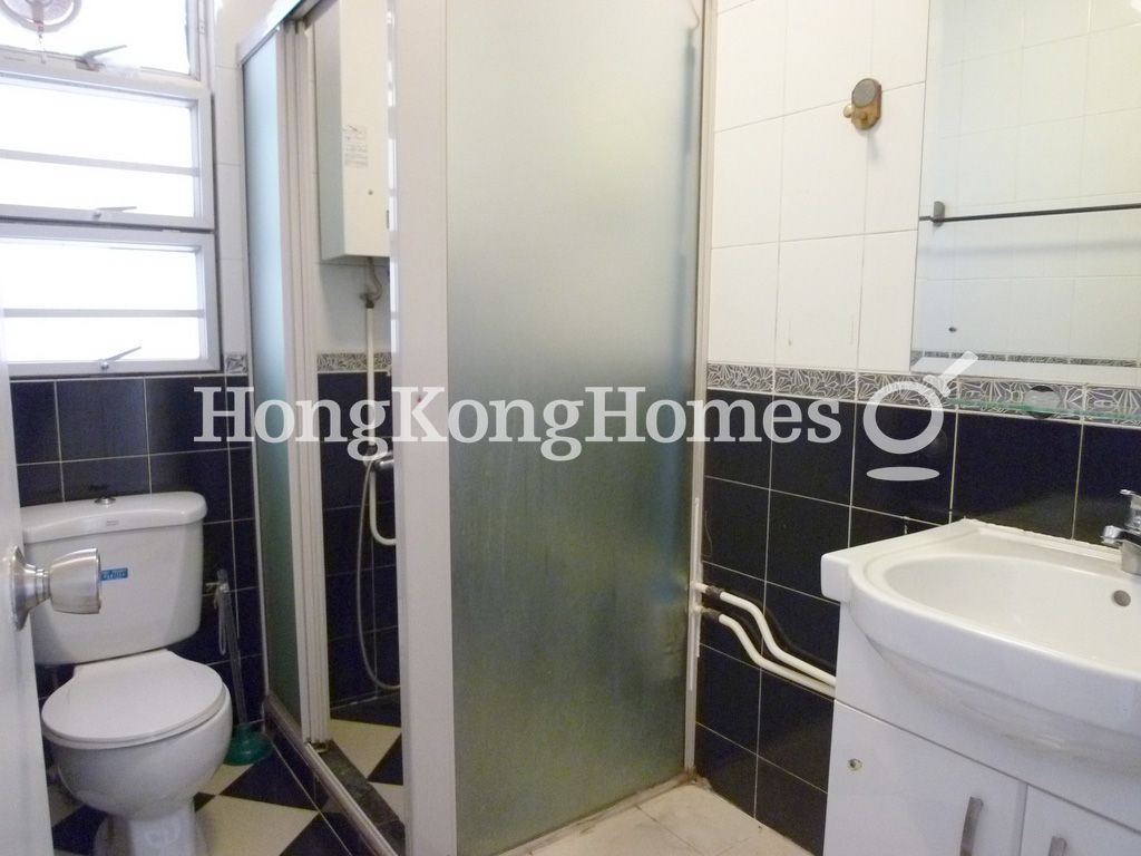 Guest Bathroom — 碧瑤灣 - 第22座，薄扶林