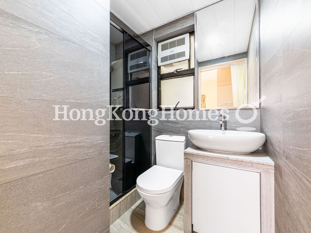 Master Bathroom — 殷樺花園 1期，西半山