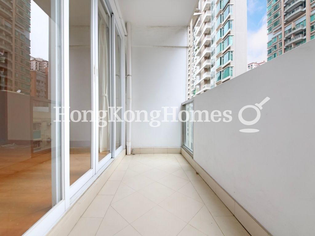 Balcony off Living and Dining Room — 芝蘭台，西半山