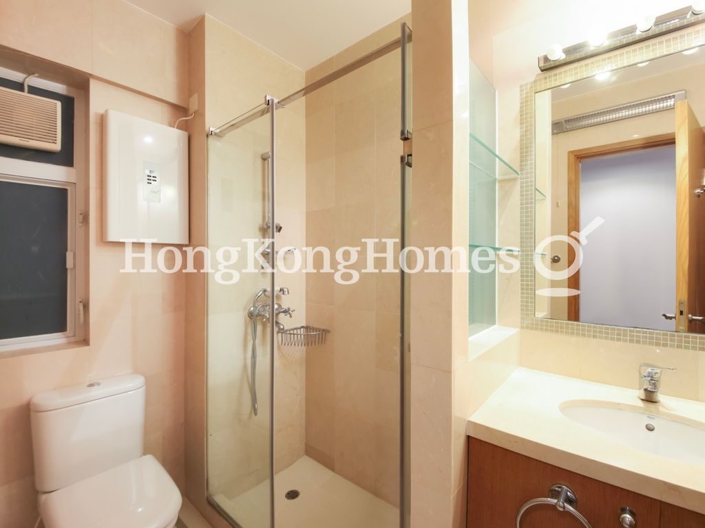 Guest Bathroom — 芝蘭台，西半山