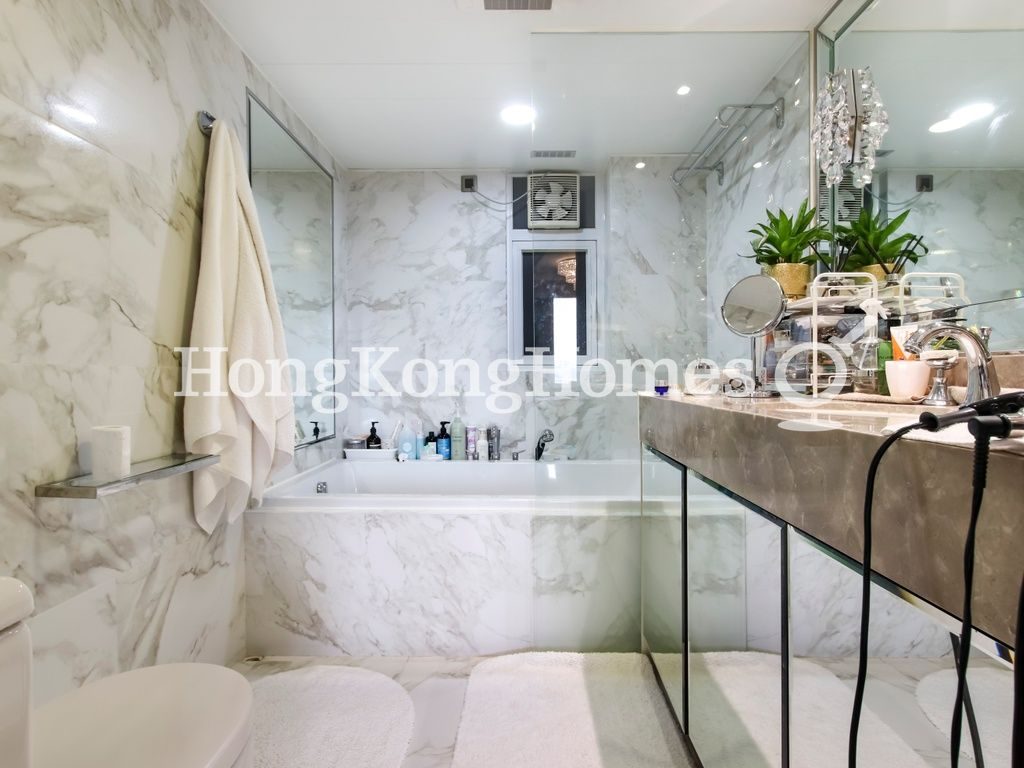 Master Bathroom — 城市花園 08座，北角