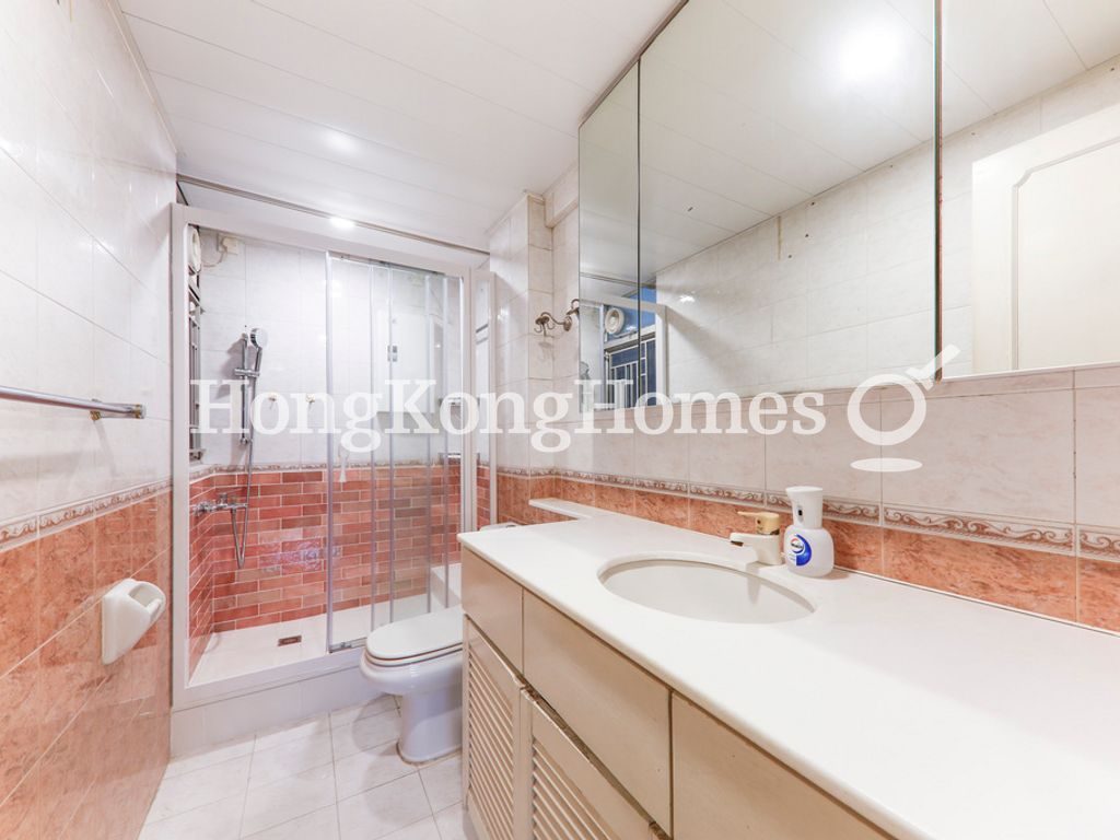 Master Bathroom — Grandview Tower - Block A, Mid-levels East
