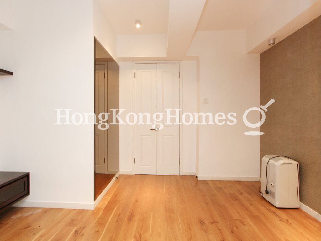 Second Ensuite Bedroom — 慶雲大廈，西半山