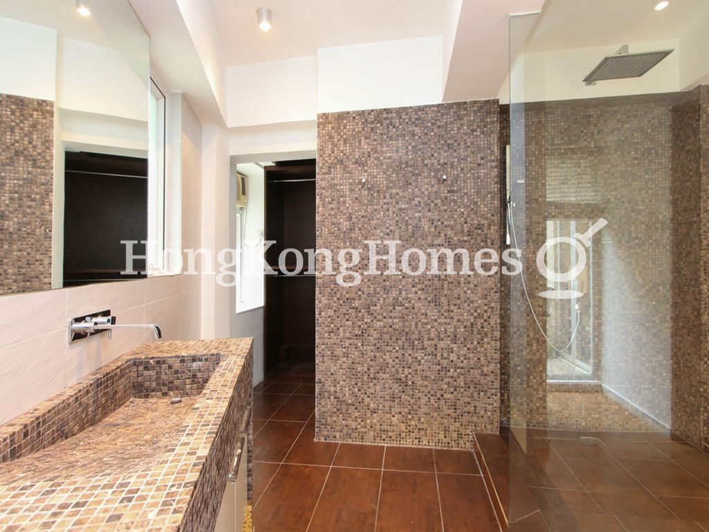 Second Ensuite Bathroom — 慶雲大廈，西半山