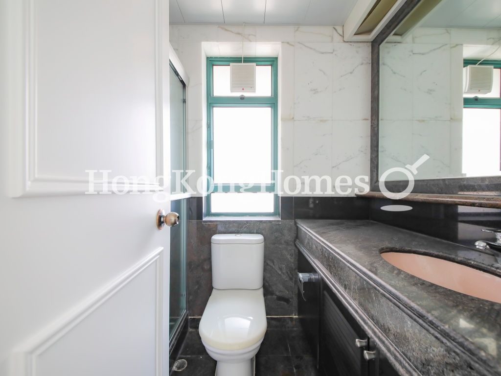 Guest Bathroom — 曉峰閣 - 第02座，中半山