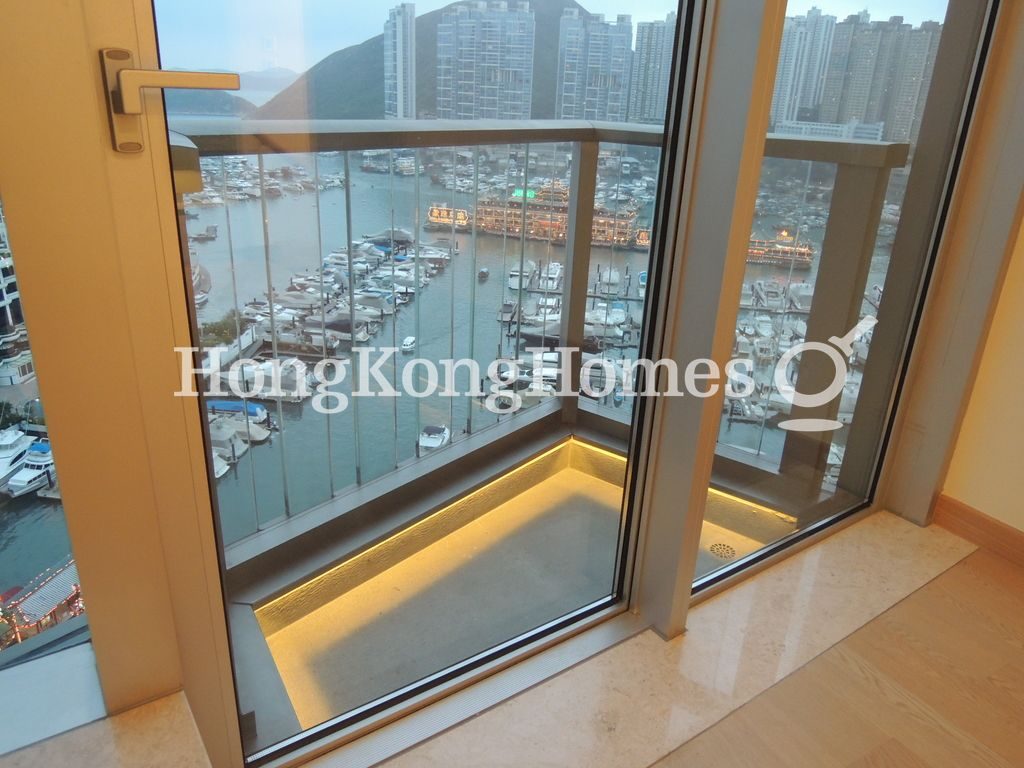 Balcony off Master Bedroom — 深灣9號 - 第9座，黃竹坑
