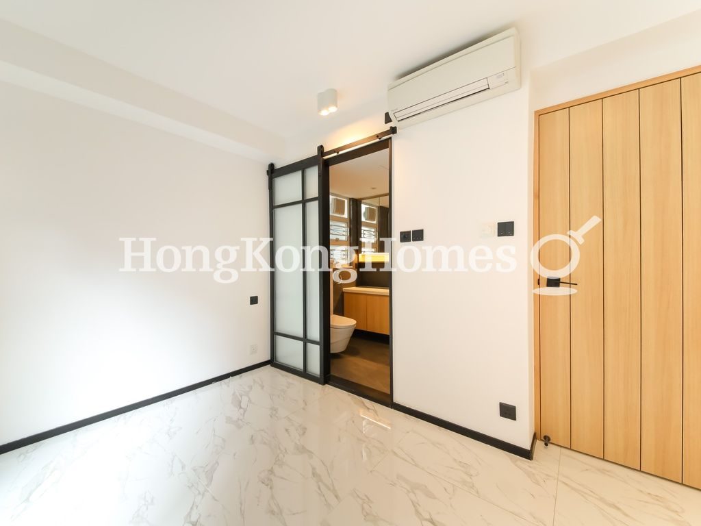 Master Bedroom — Phoenix Court - Block 04, Mid-levels East