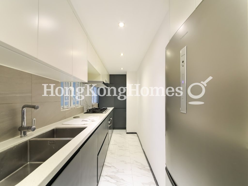 Kitchen — Phoenix Court - Block 04, Mid-levels East