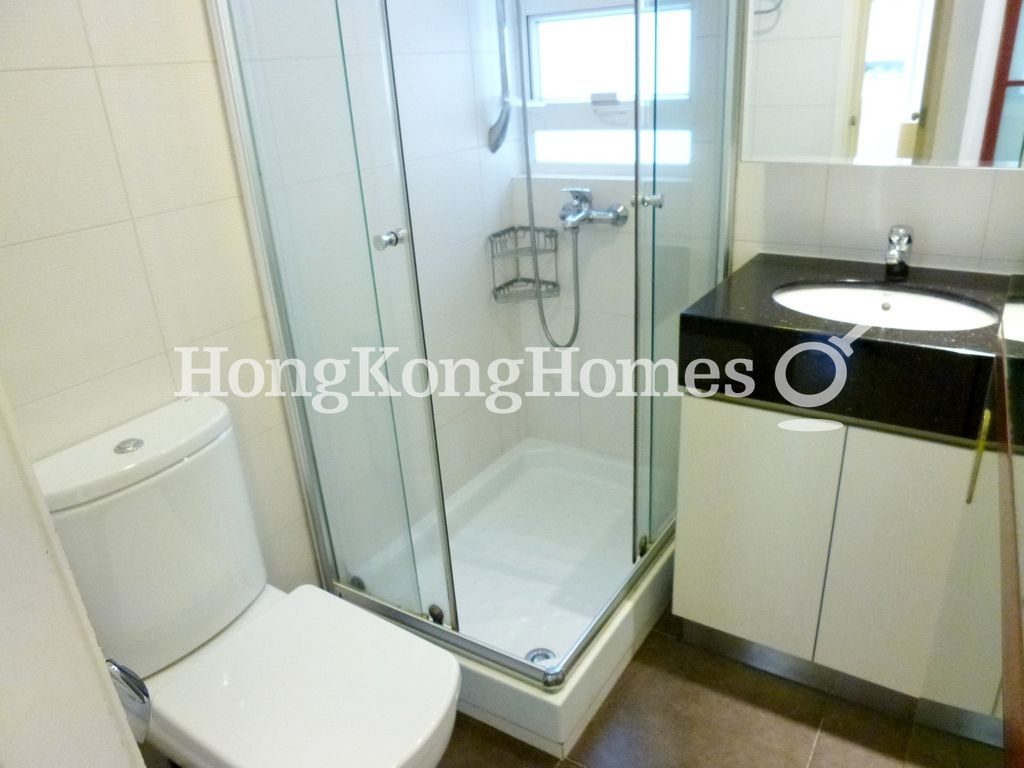 Guest Bathroom — 鳳凰閣 - 第05座，東半山